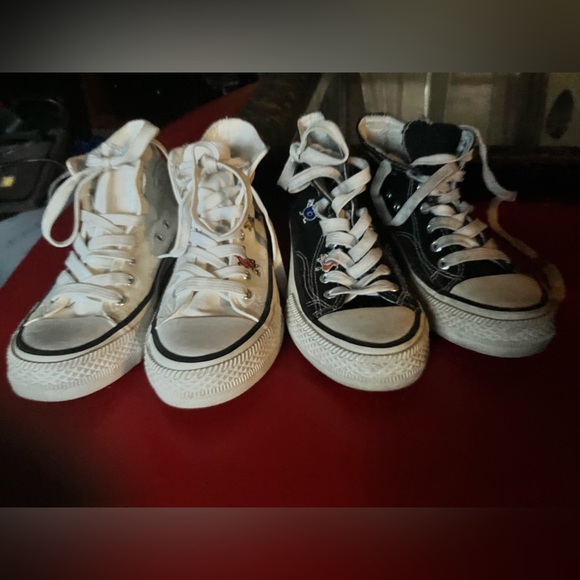 Two pairs of sneakers - Picture 6 of 6